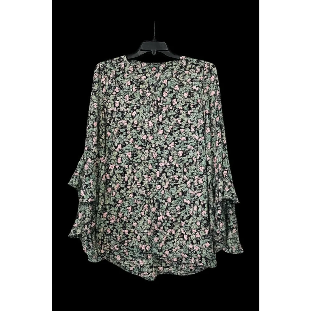 Vince Camuto Floral Bell Sleeve Blouse Size M Black Green Boho Ruffle Sleeve Top - Picture 2 of 6